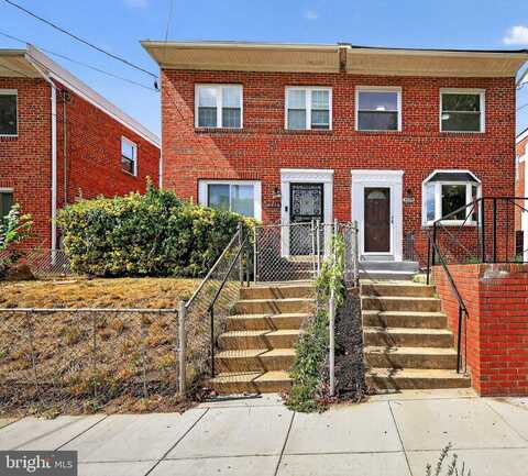 4238 SOUTHERN AVENUE SE, WASHINGTON, DC 20019