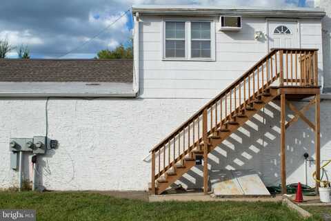450 E BUTLER AVENUE, NEW BRITAIN, PA 18901