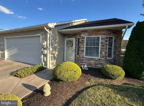 516 PARKVIEW LANE, HANOVER, PA 17331