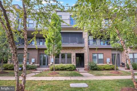 23088 LAVALLETTE SQUARE, BRAMBLETON, VA 20148