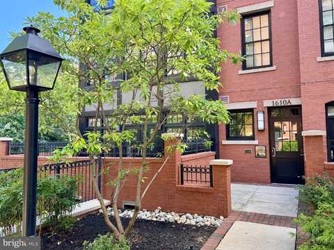 1610 N QUEEN STREET, ARLINGTON, VA 22209