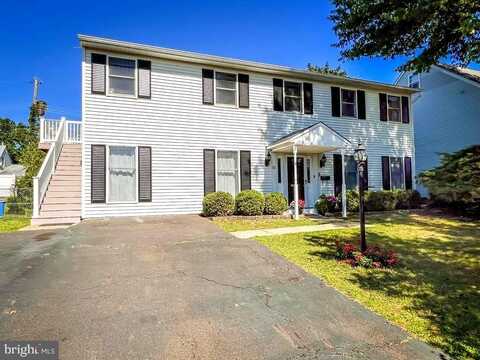 11 VIVIDLEAF LANE, LEVITTOWN, PA 19054