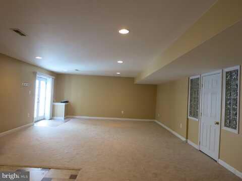 8400 HESSIAN HILL COURT, BRISTOW, VA 20136