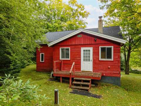 6823 County 601, Republic, MI 49879
