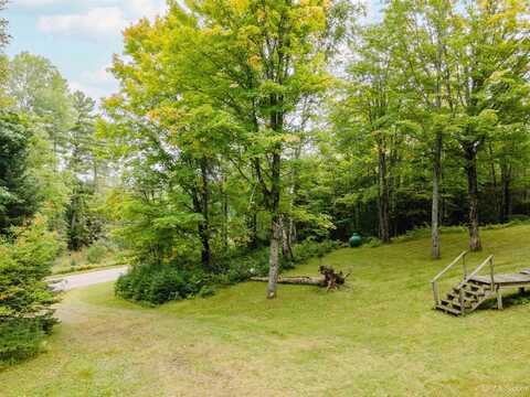 6823 County 601, Republic, MI 49879