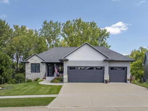 612 Melendy Lane, Cedar Falls, IA 50613