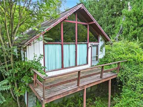 221 Zehner School Rd, Jackson Twp, PA 16063