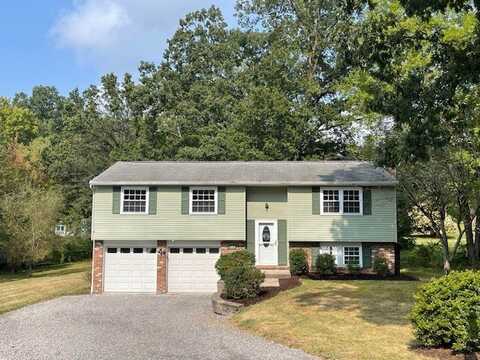 105 Walney Dr, Twp of But SE, PA 16002