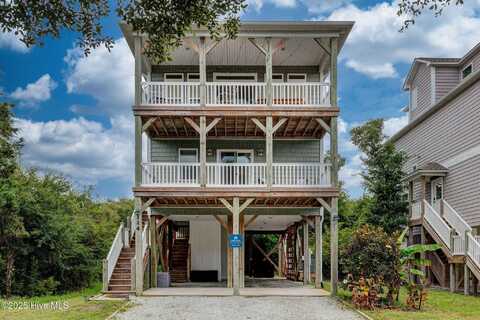 114 Fairytale Lane, Surf City, NC 28445