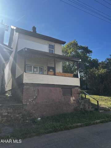 519 Third Avenue, Altoona, PA 16602