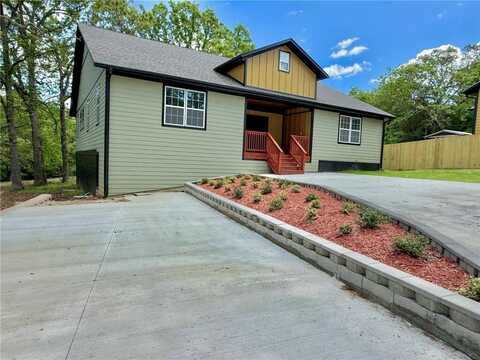 4246 N Howard Porter RD, Springdale, AR 72764