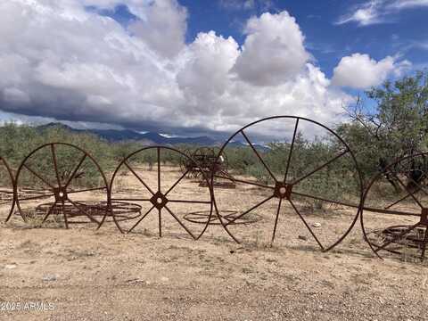 446 W OAK Street, Huachuca City, AZ 85616