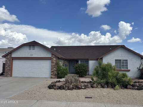 5552 W SHANGRI LA Road, Glendale, AZ 85304