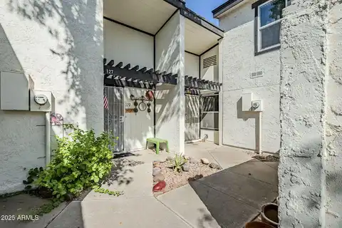 1051 S Dobson Road, Mesa, AZ 85202