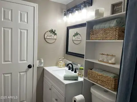 9701 E EDGEWOOD Avenue, Mesa, AZ 85208