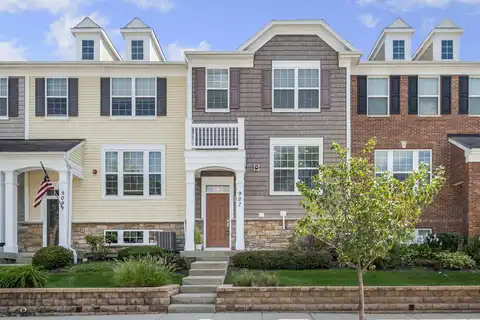 907 E. Hamlin Lane, Arlington Heights, IL 60004