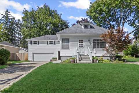 108 Lincoln Avenue, Round Lake, IL 60073