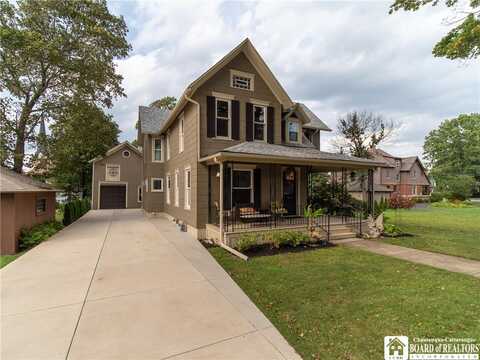 7 1st Street, Westfield, NY 14787