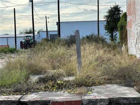 Green Avenue, Taft, TX 78390