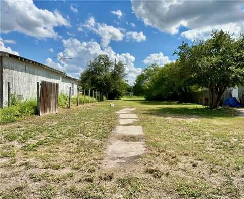 509 E Richard Avenue, Kingsville, TX 78363