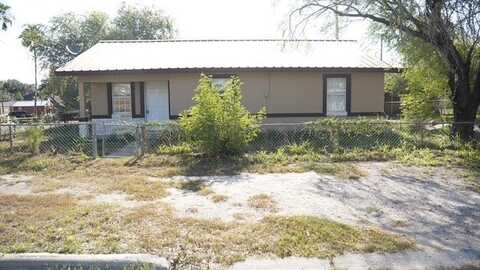 401 E Linar Street, Hebbronville, TX 78361