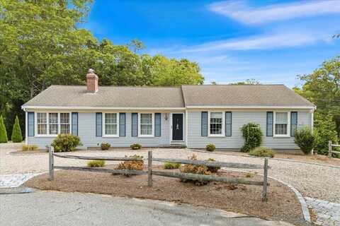 4 Landing Lane, East Dennis, MA 02641