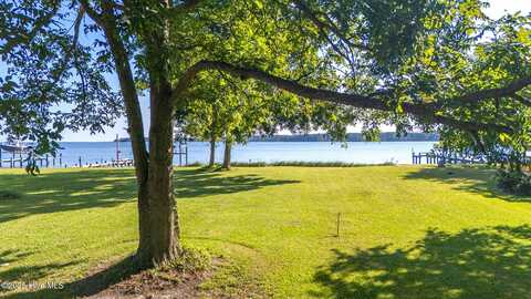 173 South River Drive, Beaufort, NC 28516