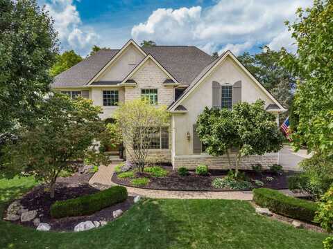 8151 Winchcombe Drive, Dublin, OH 43016