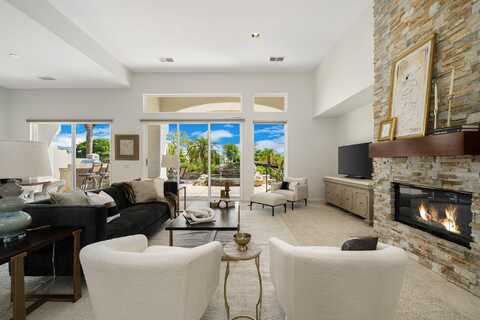 400 Tomahawk Drive, Palm Desert, CA 92211