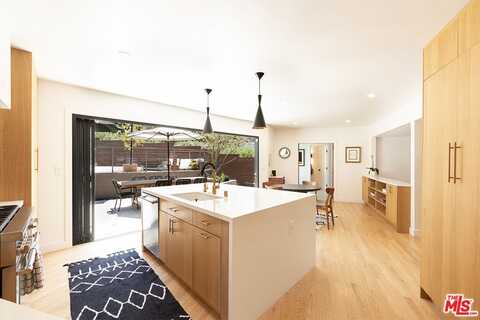 2906 Nichols Canyon Rd, Los Angeles, CA 90046