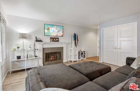 3867 Thorncroft Ln, Inglewood, CA 90305