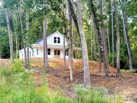 210 Newport Drive, Mount Gilead, NC 27306