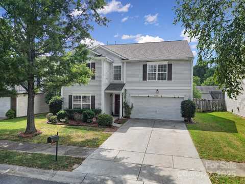2320 Kirkgate Lane, Charlotte, NC 28215