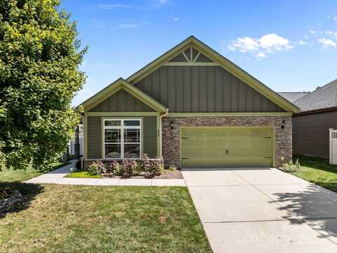 537 Summerfield Place, Flat Rock, NC 28731