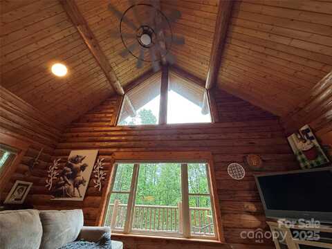 650 Cabin Cove Lane, Moravian Falls, NC 28654