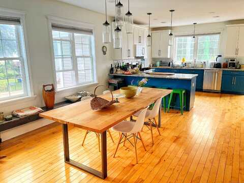 9 Bradley Street, Stonington, CT 06378