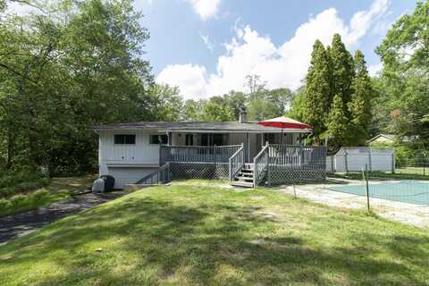 294 Hemlock Drive, Orange, CT 06477