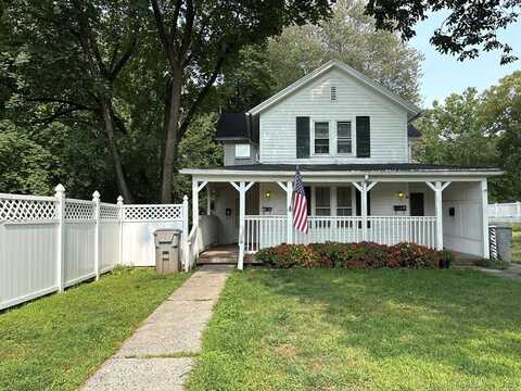 35 Circle Street, Bristol, CT 06010