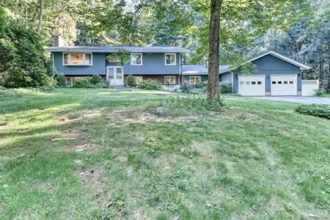 16 Westgate Lane, Mansfield Center, CT 06268