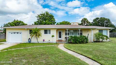 307 Manhattan Avenue, Daytona Beach, FL 32118