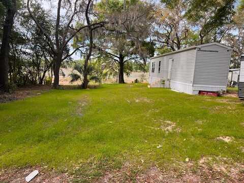 8429 68th Ct, Trenton, FL 32693