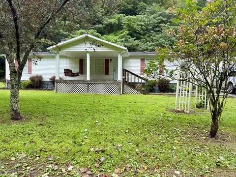 100 Barlett Branch, Martin, KY 41649