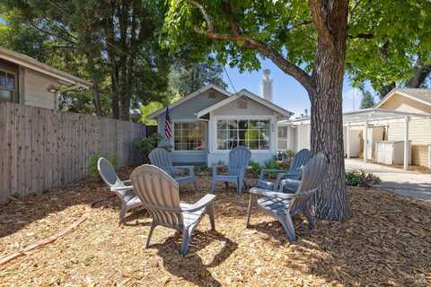 609 Brown Street, Santa Rosa, CA 95404