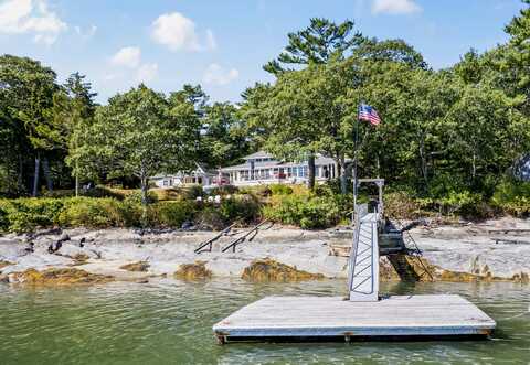 6 Oak Ledge Point Road, Harpswell, ME 04079