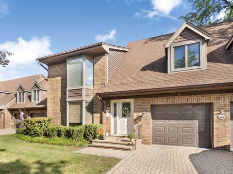 16 Princess Court 16, Westchester, IL 60154