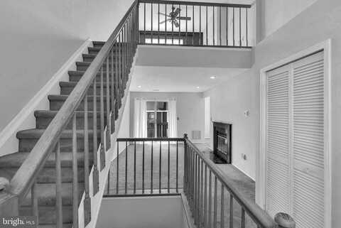 48 TANGLEWOOD COURT, MONMOUTH JUNCTION, NJ 08852