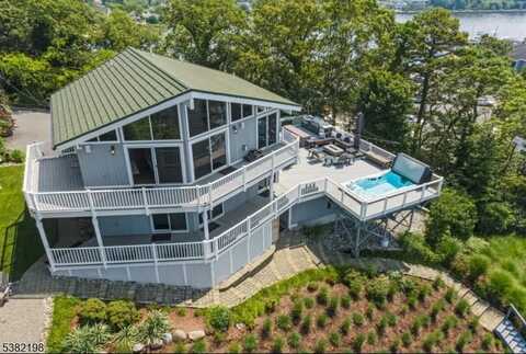 1438 Summit Ave, Toms River, NJ 08753