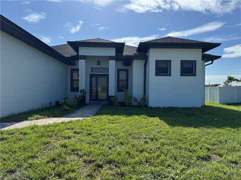 707 NE Juanita Place, Cape Coral, FL 33909