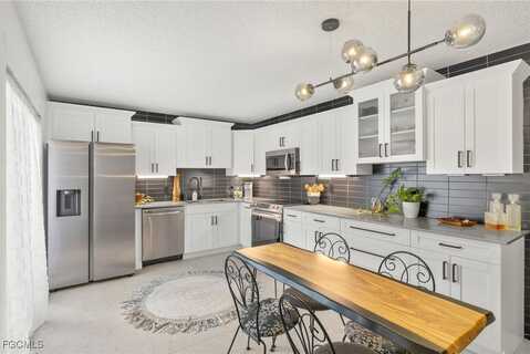 5235 Cedarbend Drive unit: 4, Fort Myers, FL 33919