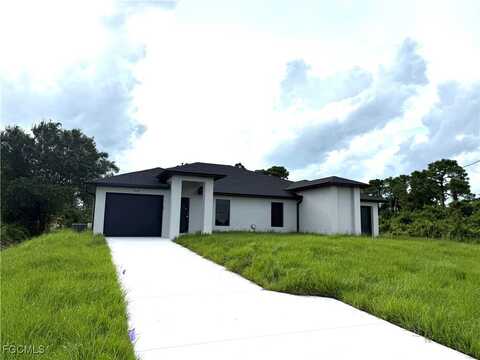 456/458 Lotus Avenue S, Lehigh Acres, FL 33974